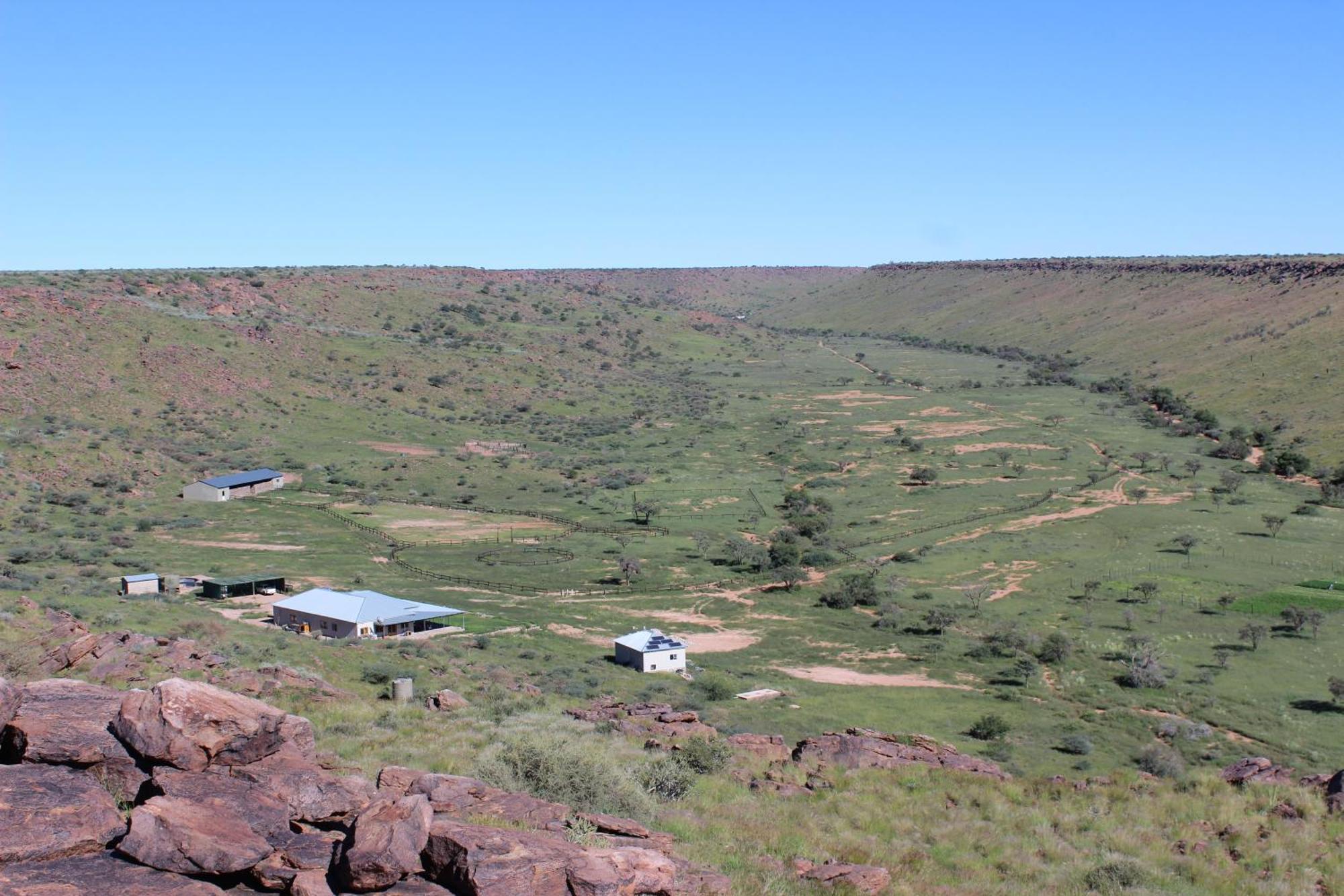 The Farm Life - Namibia Apartment Малтахохе Екстериор снимка